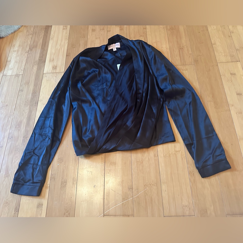 Black Label by Chicos silk top NTW